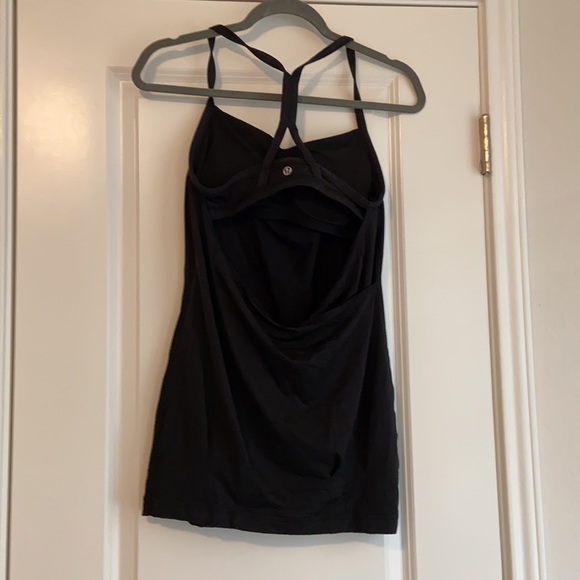 Black CYB lululemon tank top. Open back. Size 6 - Picture 4 of 4